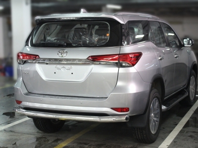 Защита заднего бампера 76 мм для Toyota Fortuner 2017-2020 TF17_3.2